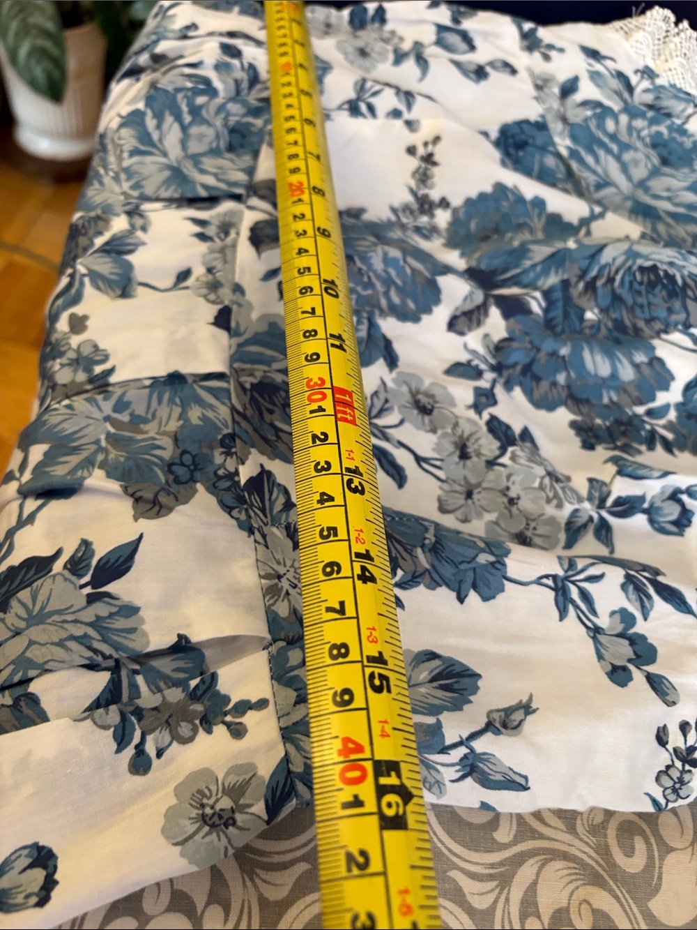 Dorothy Perkins White Midi Dress with Blue Floral Print. Cotton - Picture 12 of 13